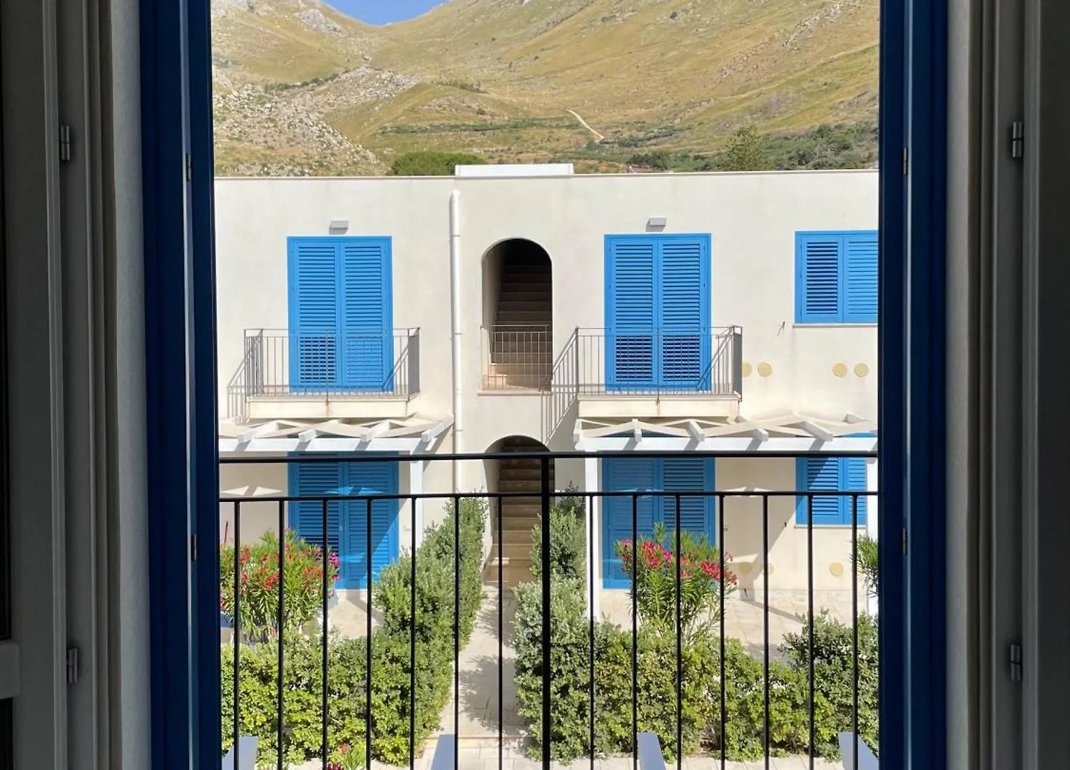 Cala Azzurra Macari Bed And Breakfast And Holidays House