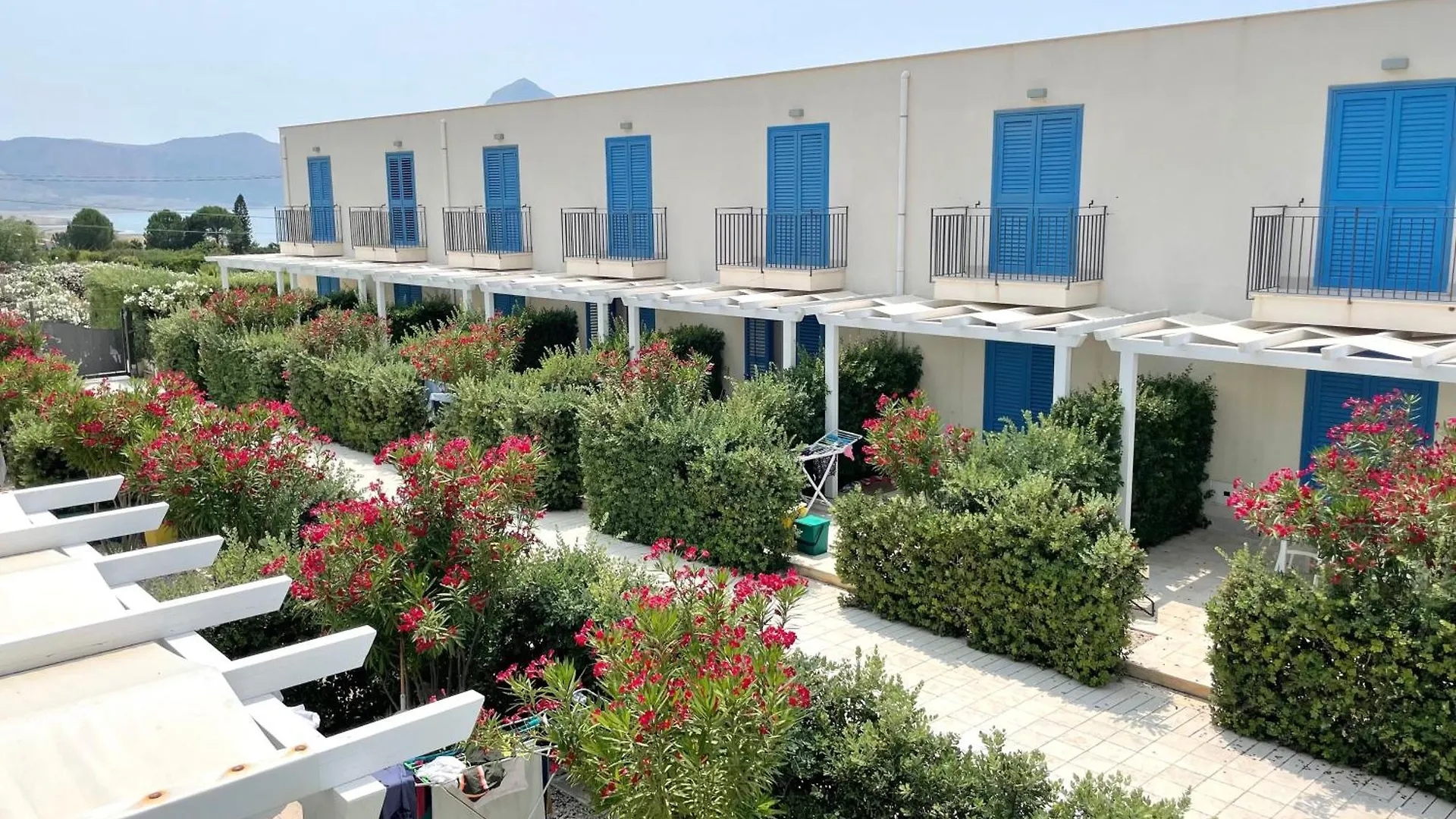 Cala Azzurra Macari Bed And Breakfast And Holidays House Panzió
