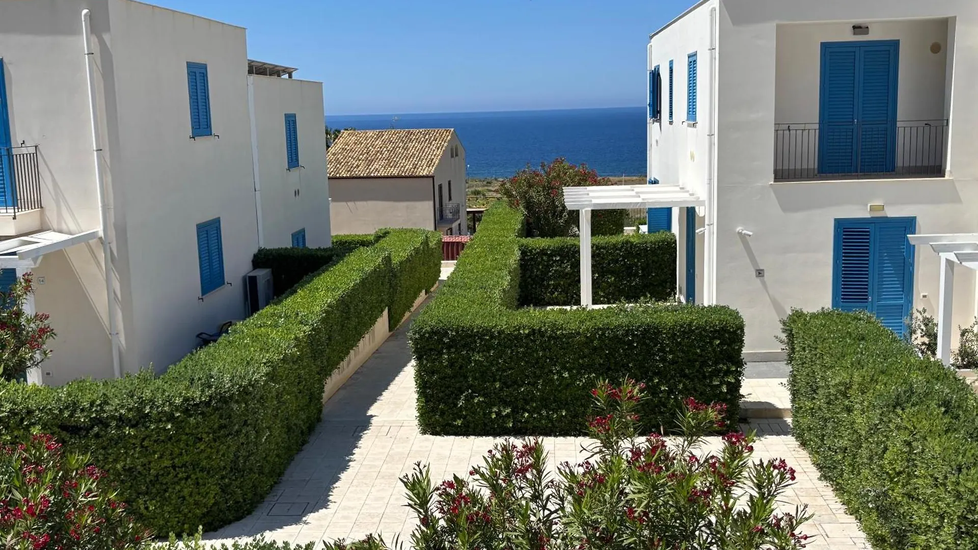 Cala Azzurra Macari Bed And Breakfast And Holidays House Bed & Breakfast